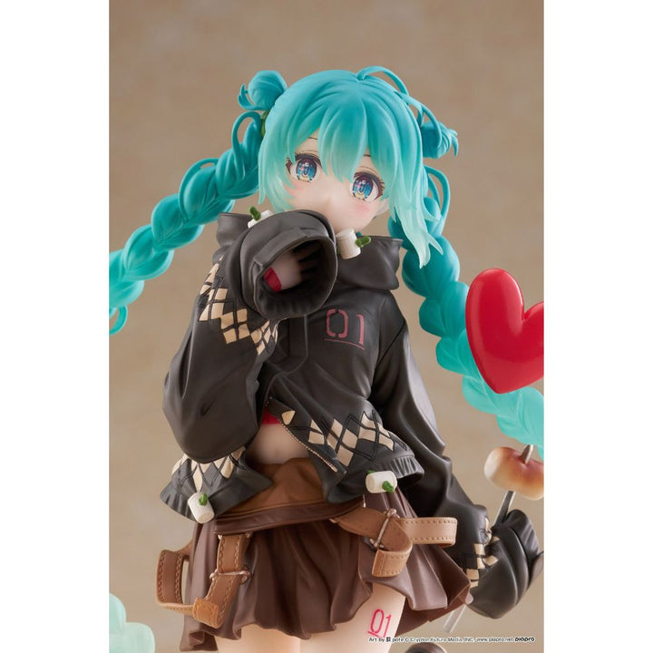 HATSUNE MIKU Fashion Figure Outdoor